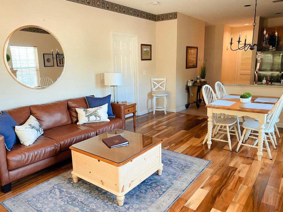Two-bedroom Vacation Apartamento *